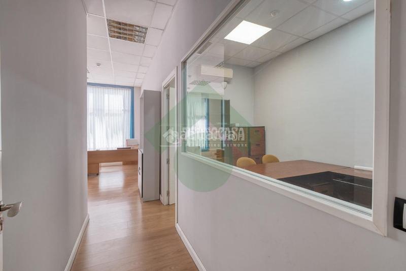 Foto 8861e76e-1a15-44a0-aa67-57a2290e797e. Local comercial nave en venta en Villaverde Alto Madrid