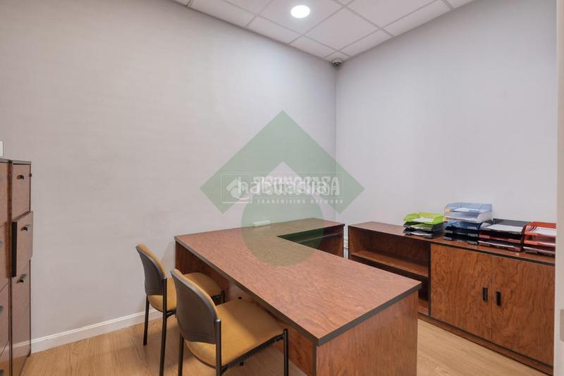 Foto abe29f03-dee2-4d2e-9d2d-92534bd4fd7c. Local comercial nave en venta en Villaverde Alto Madrid