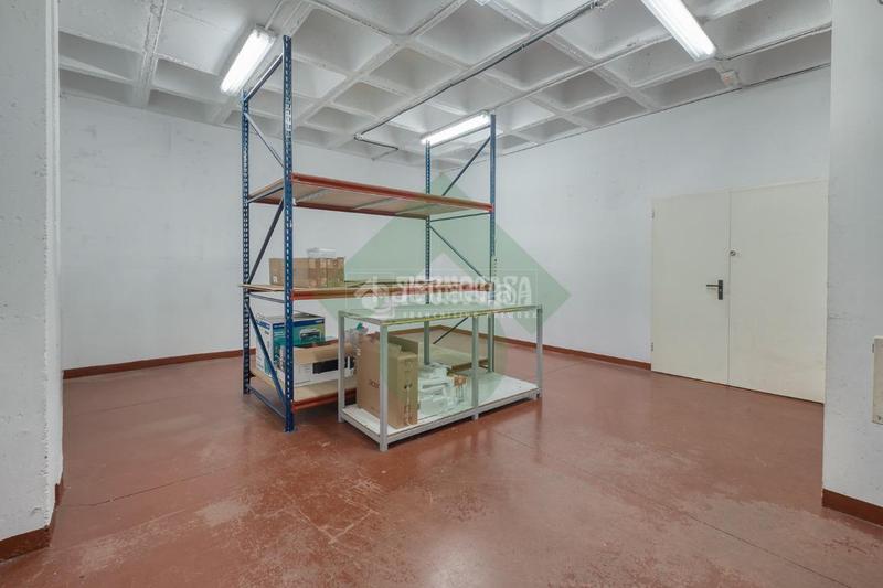 Foto f5b59d2a-6df5-4bdc-8799-6d0b4bd778ef. Local comercial nave en venta en Villaverde Alto Madrid