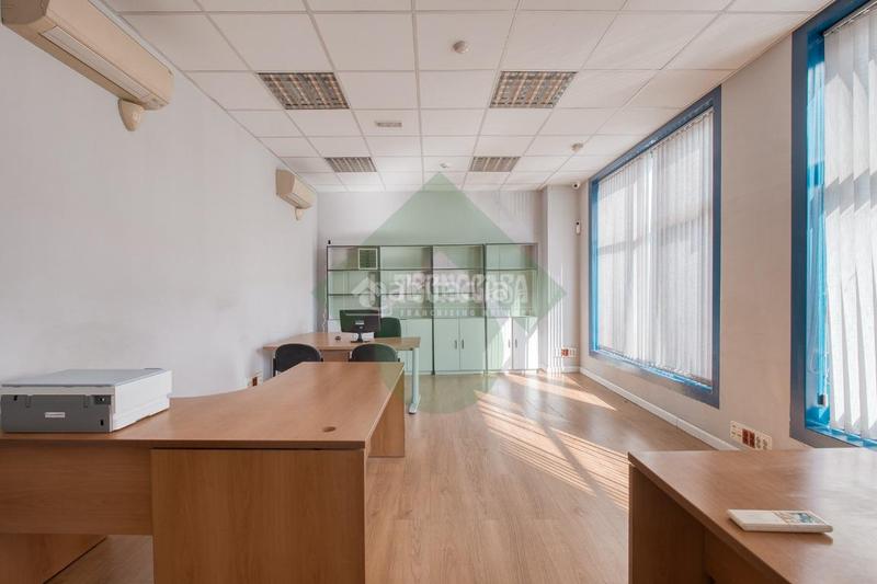 Foto f6aa2a14-6ed3-4bb3-8445-f85a42931566. Local comercial nave en venta en Villaverde Alto Madrid