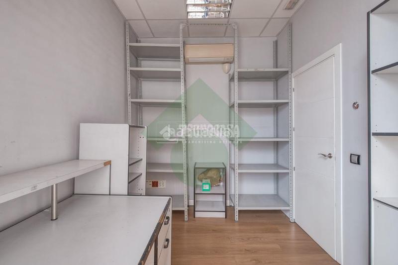 Foto f73f3366-ad0e-4e63-b100-e4b20d7aee65. Local comercial nave en venta en Villaverde Alto Madrid