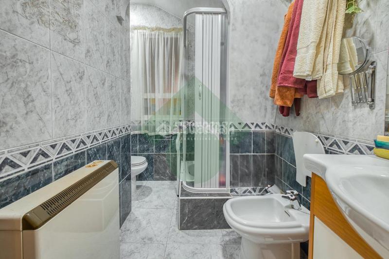 Foto 806cd896-0010-4c5c-bded-7c643a79b741. Casa pareada casa en venta en Villaverde Alto Madrid