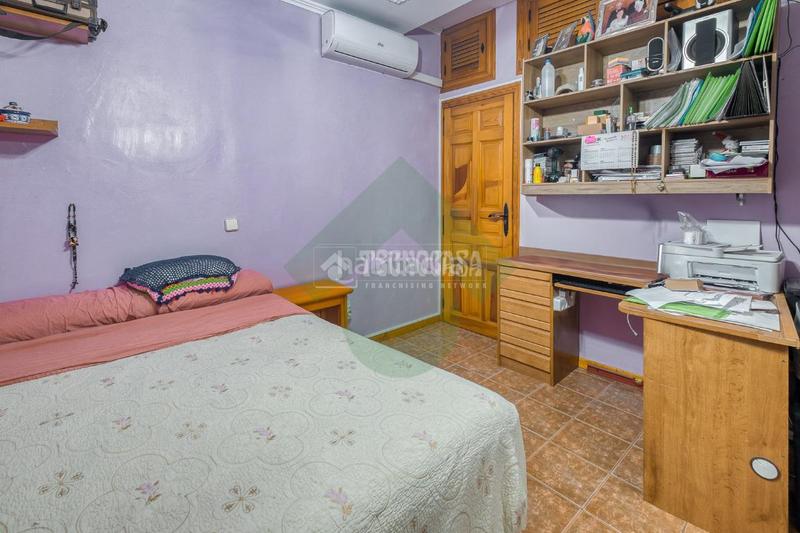 Foto dc727449-abbd-43b1-8137-c4c188734402. Casa pareada casa en venta en Villaverde Alto Madrid