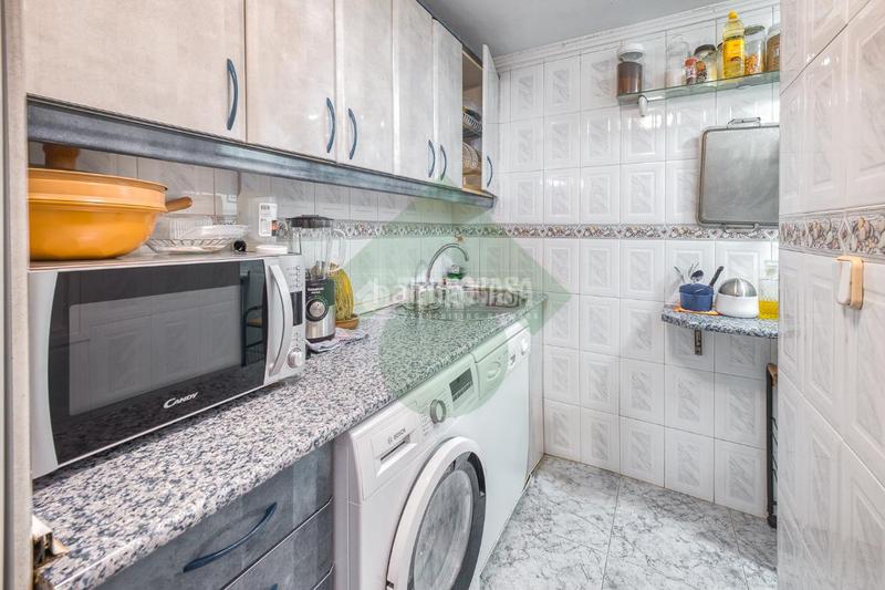 Foto f92976b3-63ee-458c-8075-8f69bc2ad60e. Casa pareada casa en venta en Villaverde Alto Madrid