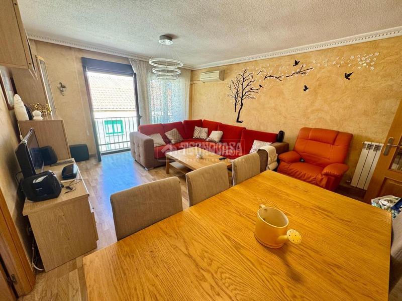 Foto 1360b785-c15c-46d1-9cac-9412ea4a7100. Flat with heating in Centro-Ayuntamiento Pinto