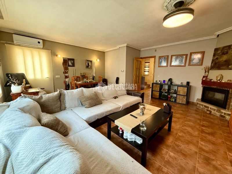Foto 3d9905ae-abd7-4397-89d9-0e11c89d18f1. Casa aparellada amb calefacció aparcament a Torrejón del Rey