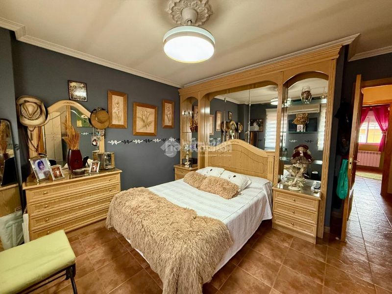 Foto d9c2e3b3-40de-4b4c-806c-cc689d57b732. Casa aparellada amb calefacció aparcament a Torrejón del Rey