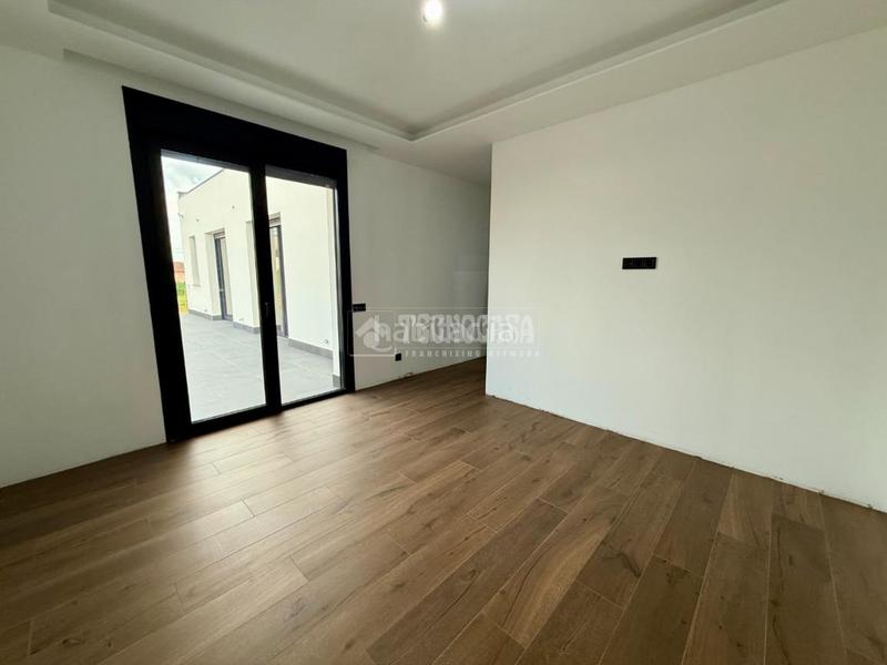 Foto 8a1ff26a-0ca3-4242-beaa-0cadc081f9b7. Casa amb calefacció a Torrejón del Rey