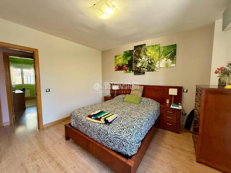 Foto 0cf12f46-e3f8-47d1-8146-1568ed427f7f. Casa pareada casa en venta en Galápagos