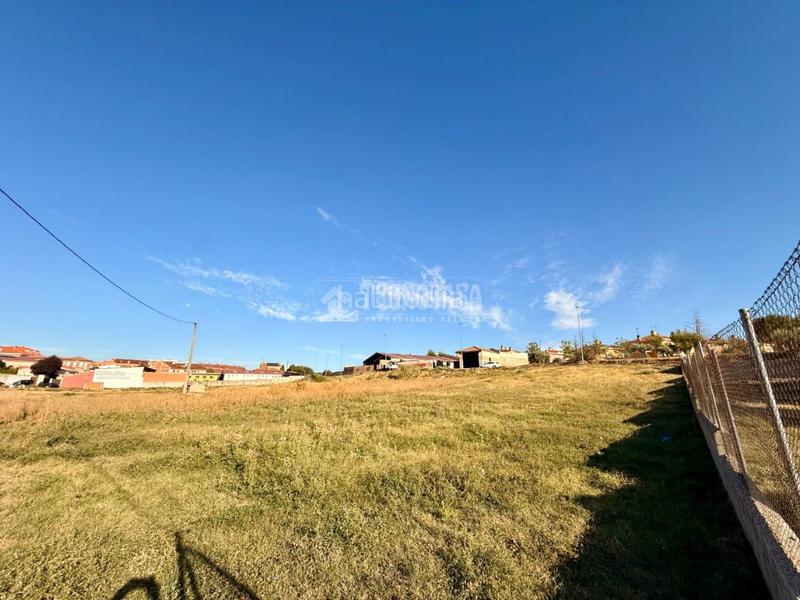 Foto 091db03c-2a1a-4e42-84e2-6b90a5a8d45d. Terreno residenziale in Torrejón del Rey