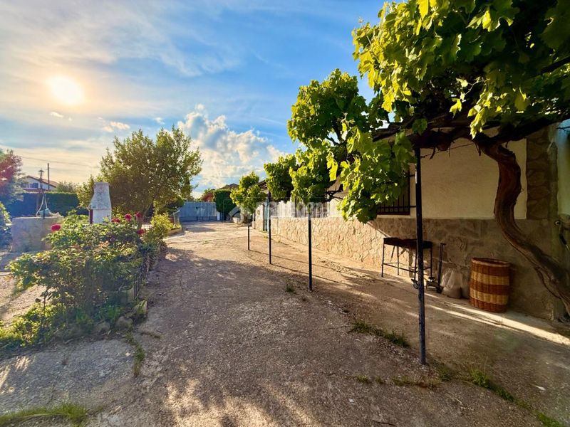 Foto ba0dee90-1eb3-4434-bb36-ff234d64b787. Casa amb calefacció a Serracines