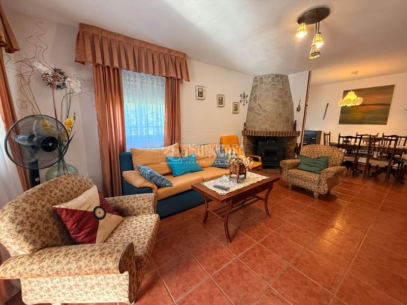 Foto ca773117-843b-4c70-bffc-19eb67ecf5ae. Casa amb calefacció a Serracines