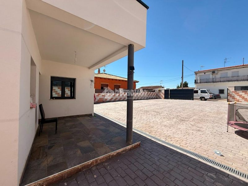 Foto b722c088-f61e-40ca-9d67-5001a3d1821d. Casa amb calefacció a Galápagos