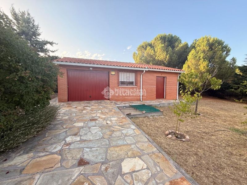 Foto f9635a79-8f03-4e2f-9d1f-f7091f929b00. Casa amb calefacció aparcament a Ribatejada