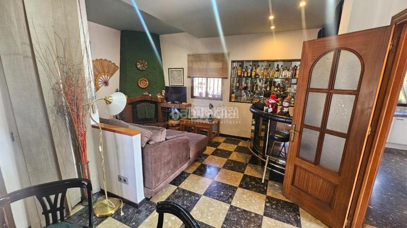 Foto 0fefbd6d-3b4c-45bd-84c5-017ca8fb392e. Casa amb calefacció aparcament piscina a Puertosol Málaga