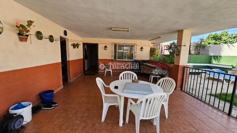 Foto 5e9e45e8-1b39-4e35-bda5-abdcdf4e832f. Casa amb calefacció aparcament piscina a Puertosol Málaga