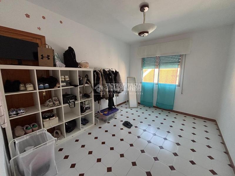 Foto f0c25960-ae7f-4806-bc30-4543f392635c. Casa pareada casa en venta en Los Almendros - El Limonero - El Tomillar Málaga