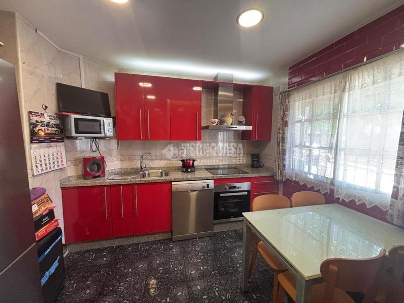 Foto 61a102cb-976b-4d5c-8e41-ff599b4501f5. Maison jumelée dans Fuente Alegre - El Chaparral - Los Morales Málaga