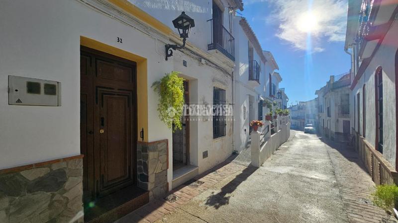 Foto b1e019d2-575d-4bbe-8796-b3028029cfa8. Casa pareada casa en venta en Carratraca