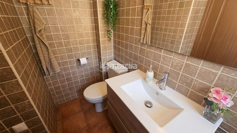 Foto 4874c1a7-e029-4a81-a5af-097b006b5a8c. Casa aparellada a Almogía