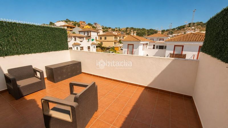 Foto b5cf7e39-216b-4d08-8fcb-c5bc59c8e5ac. Casa aparellada a Almogía