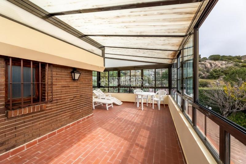 Foto 4d6d5fe0-1b06-4fba-b9d3-8f1a8acc89c1. Casa con riscaldamento parcheggio piscina in Los Robles Torrelodones