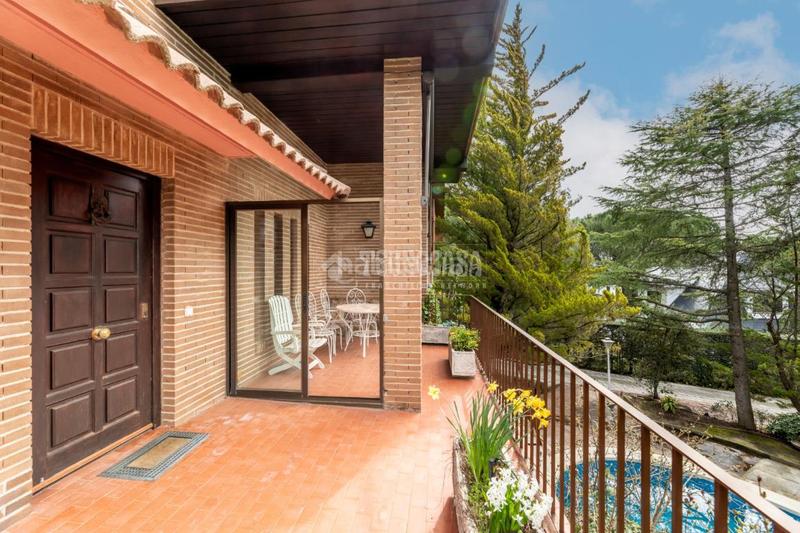 Foto a203ee0b-9fb6-4bfc-b774-64983ba0ff8c. Casa con riscaldamento parcheggio piscina in Los Robles Torrelodones