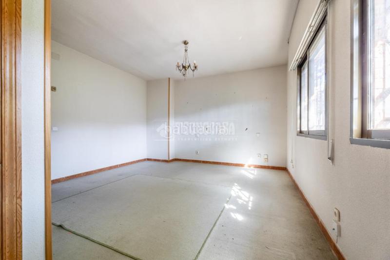 Foto c3b7a035-9f90-4e48-9d0d-376d16d89a95. Casa pareada casa en venta en Casco Antiguo Torrelodones