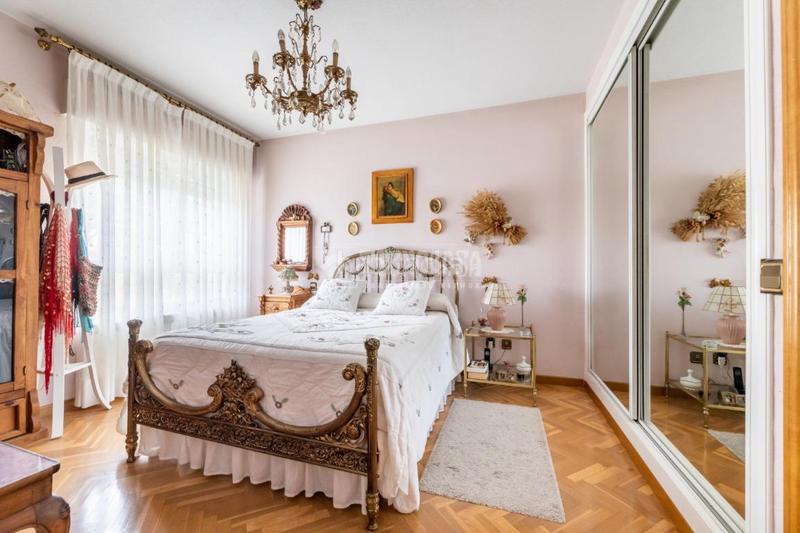 Foto 0c54e7c6-8578-4fea-b6d4-de5af969f45d. Casa pareada casa en venta en Casco Antiguo Torrelodones