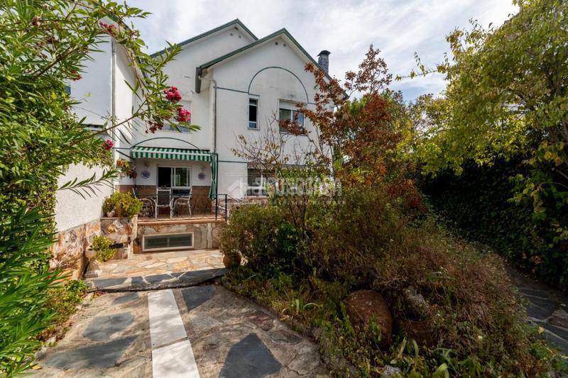 Foto 174719f4-0393-413c-94fd-49c32de3ffa0. Casa pareada casa en venta en Casco Antiguo Torrelodones