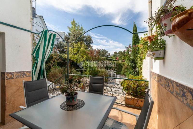 Foto 19d43a9b-08dd-40c2-8df3-78f4e158542d. Casa pareada casa en venta en Casco Antiguo Torrelodones