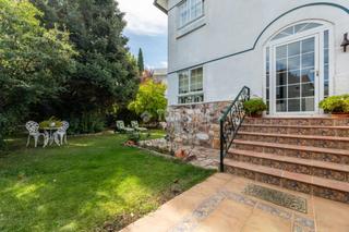 Casa aparellada a Casco Antiguo. Casa en venta en torrelodones