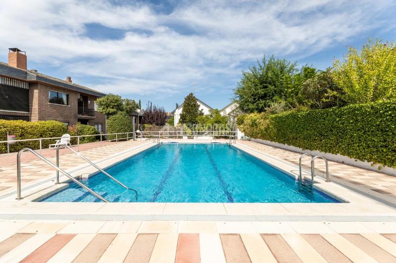 Foto 7d1a7e1c-e6e4-4ebf-b83c-c279d8cd4827. Casa pareada casa en venta en Casco Antiguo Torrelodones