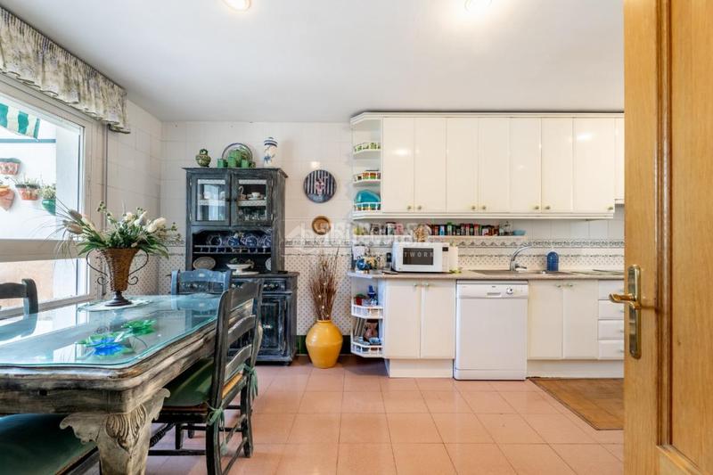 Foto a5070042-f73e-46d8-bb3f-c92a727b80bc. Casa pareada casa en venta en Casco Antiguo Torrelodones