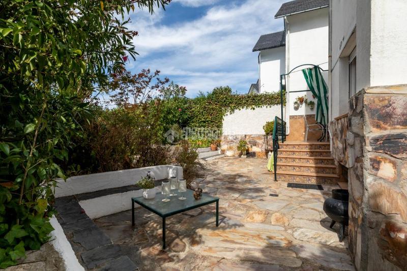 Foto d533a9b4-3163-47c3-a185-f248b99fbc3c. Casa pareada casa en venta en Casco Antiguo Torrelodones