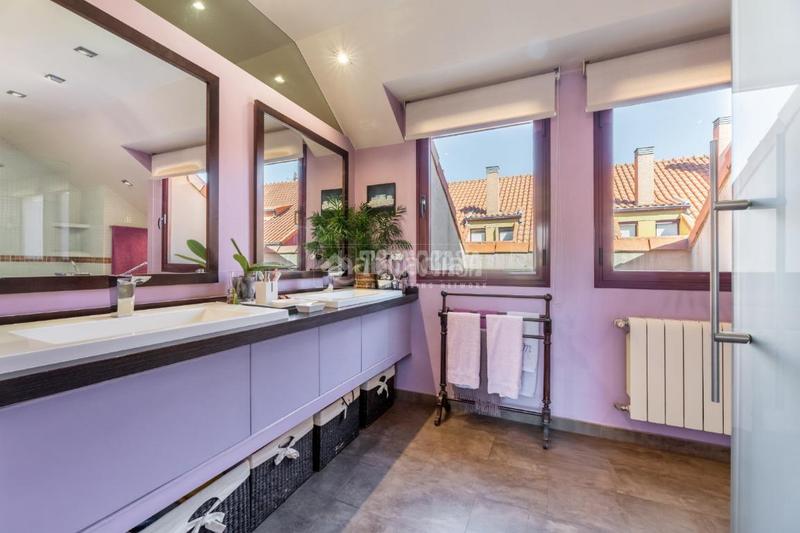 Foto 6dcb8e99-24c5-40ff-b736-8f4f2ad5d636. Casa pareada casa en venta en Casco Antiguo Torrelodones