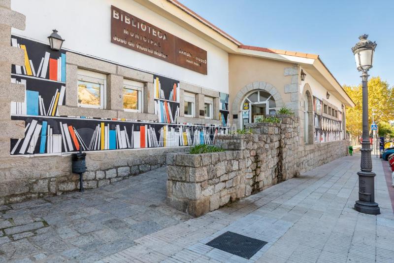 Foto 137b196d-1363-44ed-b965-d2f6a98b9cc6. Local commercial avec chauffage dans Casco Antiguo Torrelodones