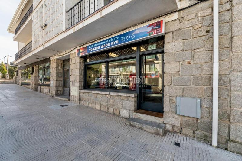Foto 80f0c1f3-c885-4a41-9c39-95096d9b7a9e. Local commercial avec chauffage dans Casco Antiguo Torrelodones
