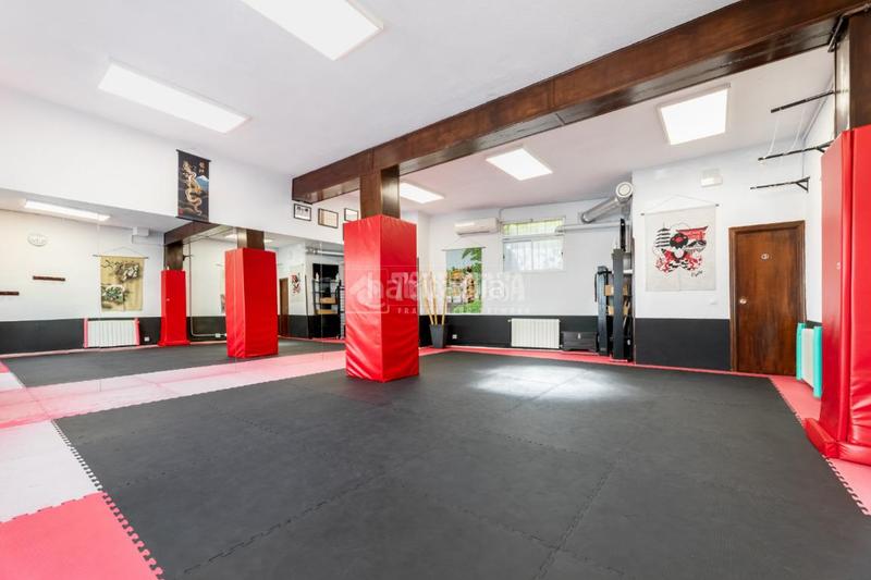 Foto b9f9aec8-ba3f-4f0f-854b-61cad48d24d3. Local commercial avec chauffage dans Casco Antiguo Torrelodones