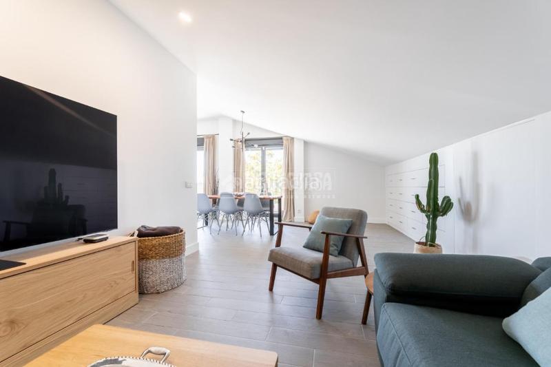 Foto 1ce102fd-e05c-4c9b-8061-219f829c80ed. Pis amb calefacció aparcament a Los Robles Torrelodones