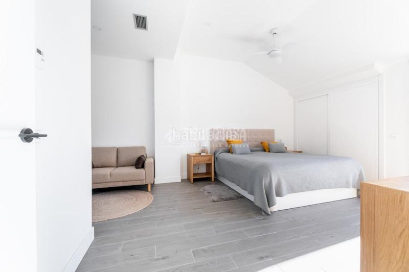 Foto 253154ee-1d8f-4529-ad4c-0975f3d46f6f. Pis amb calefacció aparcament a Los Robles Torrelodones