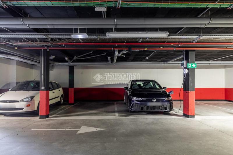 Foto 8cb0fcb7-b331-4673-9d4e-7d93f195e596. Pis amb calefacció aparcament a Los Robles Torrelodones