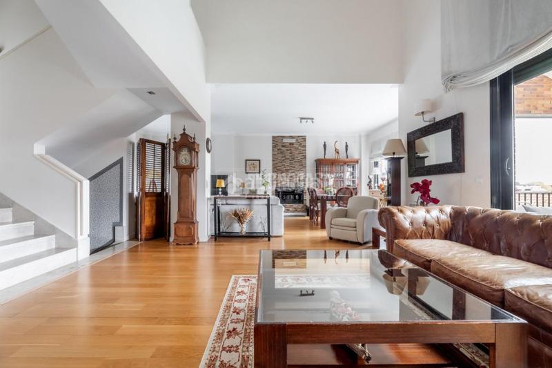 Foto 5bdd5739-2d34-4d84-9112-1c4a302ff1e8. Casa aparellada amb calefacció aparcament piscina a Torrelodones