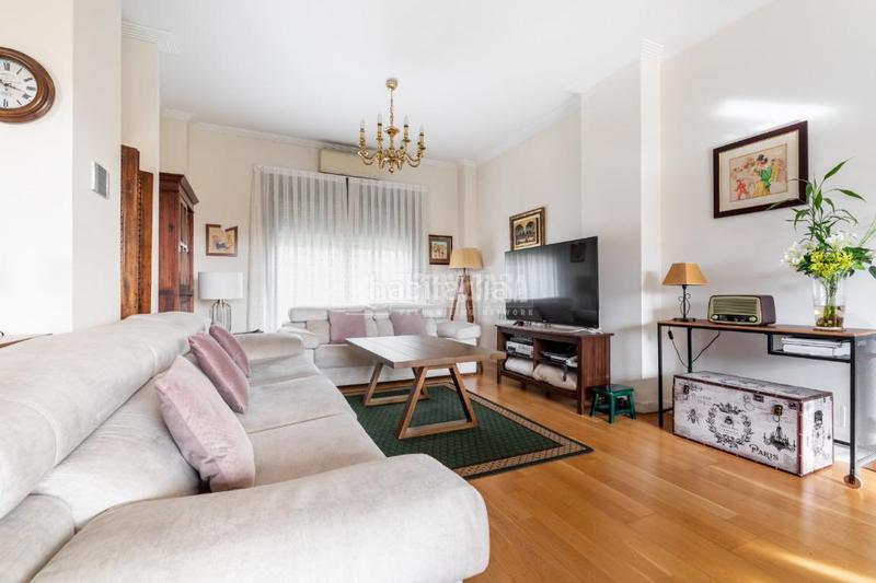 Foto 74666c92-7b3d-488f-923e-9f3306b9de9a. Casa aparellada amb calefacció aparcament piscina a Torrelodones