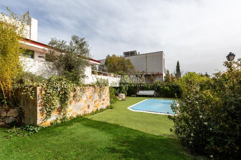 Foto 0a076d65-42d5-4c91-a5b0-05cf2ae23269. Casa amb calefacció aparcament piscina a Colonia Torrelodones