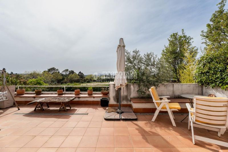 Foto 37e54ab8-ca97-416f-ab4d-c2bbfe5ea123. Casa amb calefacció aparcament piscina a Colonia Torrelodones