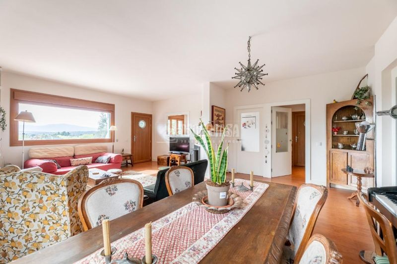 Foto 391894bc-e3bf-4144-9f9c-08471e92e73e. Casa amb calefacció aparcament piscina a Colonia Torrelodones