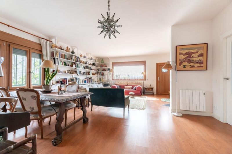 Foto 4294da78-1719-4e8e-8e60-8bed31a45345. Casa amb calefacció aparcament piscina a Colonia Torrelodones