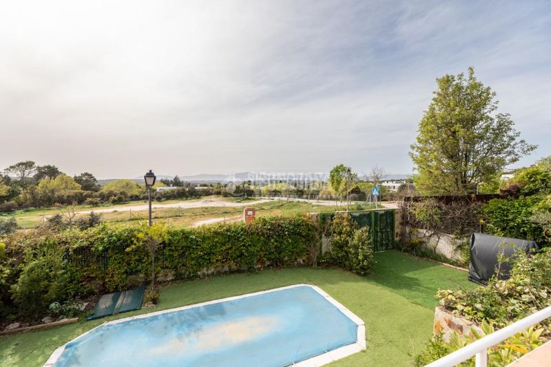 Foto 4e40393a-4b9d-47ba-bc0d-90ae9788cdbd. Casa amb calefacció aparcament piscina a Colonia Torrelodones