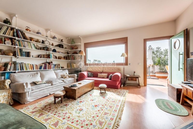 Foto 5bdfa872-6a06-4a23-85bf-8de6b92c2705. Casa amb calefacció aparcament piscina a Colonia Torrelodones